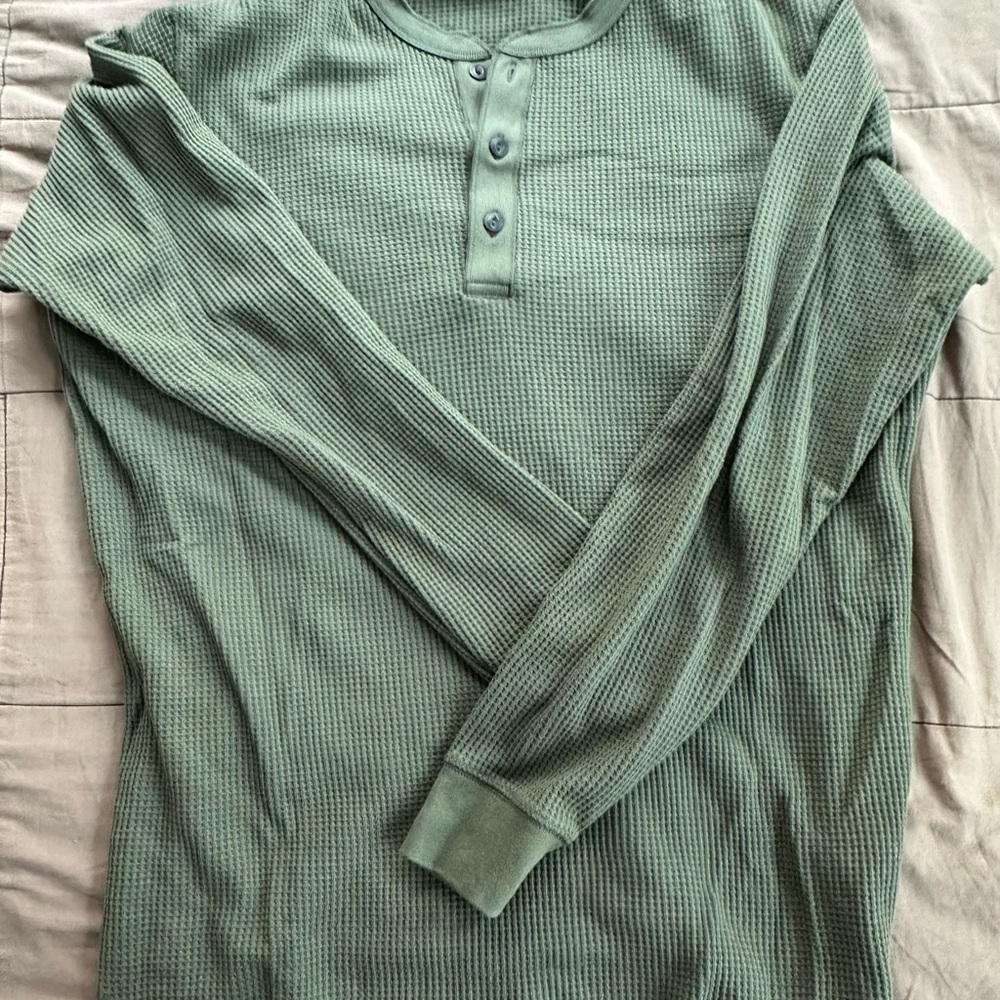 Uniqlo Olive Long Sleeve Henley